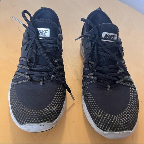 Nike Free Women's Training Shoe Running Sneakers Black and Metallic Size 7.5 - Picture 3 of 11